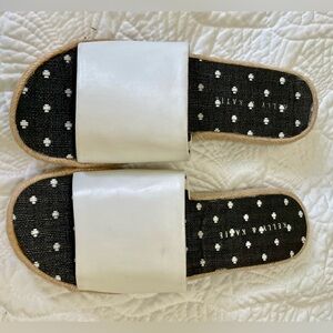 Kelly & Katie white slides with Polk a dot inside, size 6.5 cute girly sandals